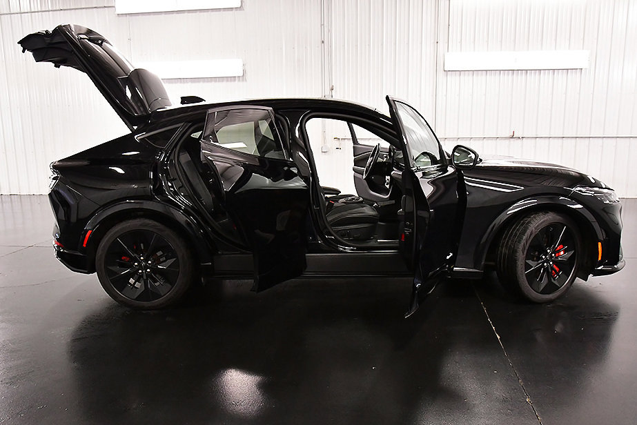 Used 2025 Ford Mustang Mach-E GT w/ Interior Protection Package AWD/4WD image 30
