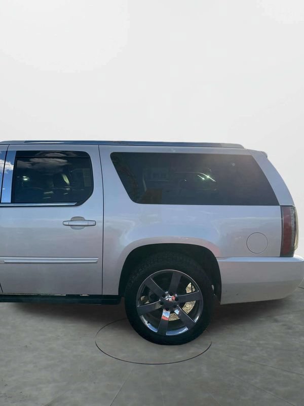 Used 2013 Cadillac Escalade ESV Premium AWD/4WD image 17
