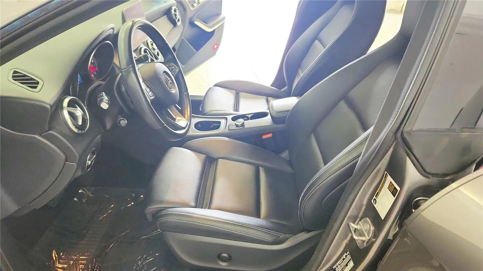 Used 2019 Mercedes-Benz CLA 250 image 23