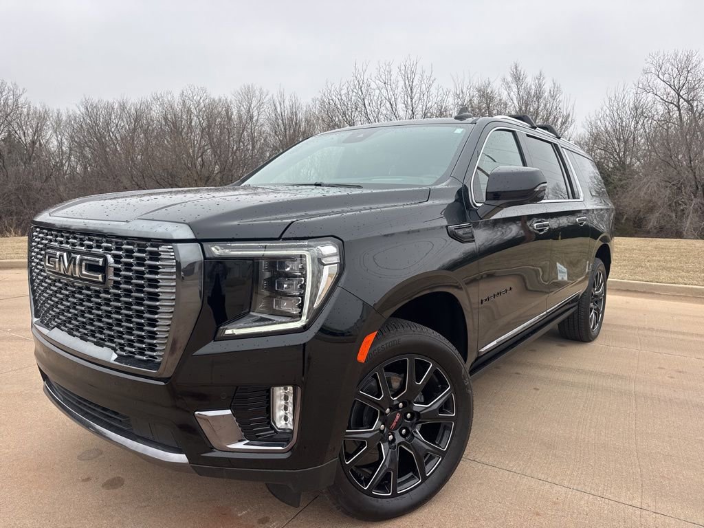 Used 2024 GMC Yukon XL Denali Ultimate w/ LPO, Illumination Package image 1