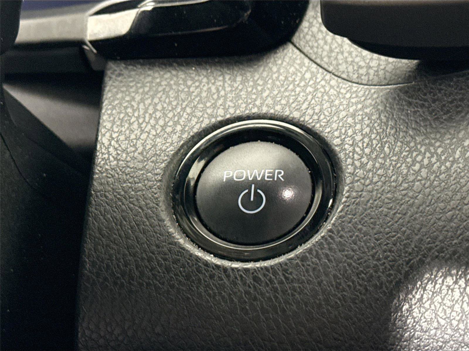 Used 2025 Toyota Camry XLE image 21