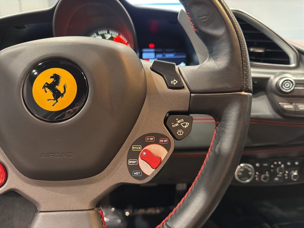 Used 2018 Ferrari 488 Spider RWD image 33