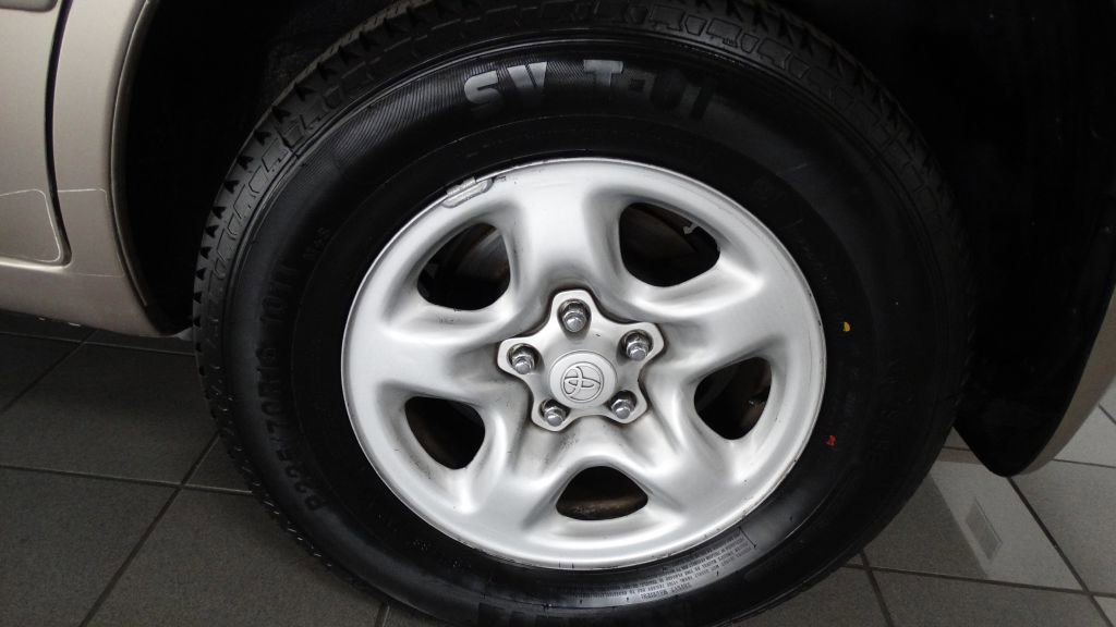 Used 2005 Toyota Highlander 2WD image 14