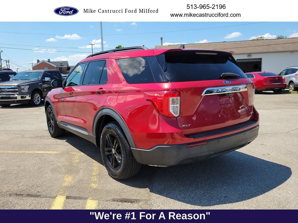 Used 2021 Ford Explorer XLT AWD/4WD image 3