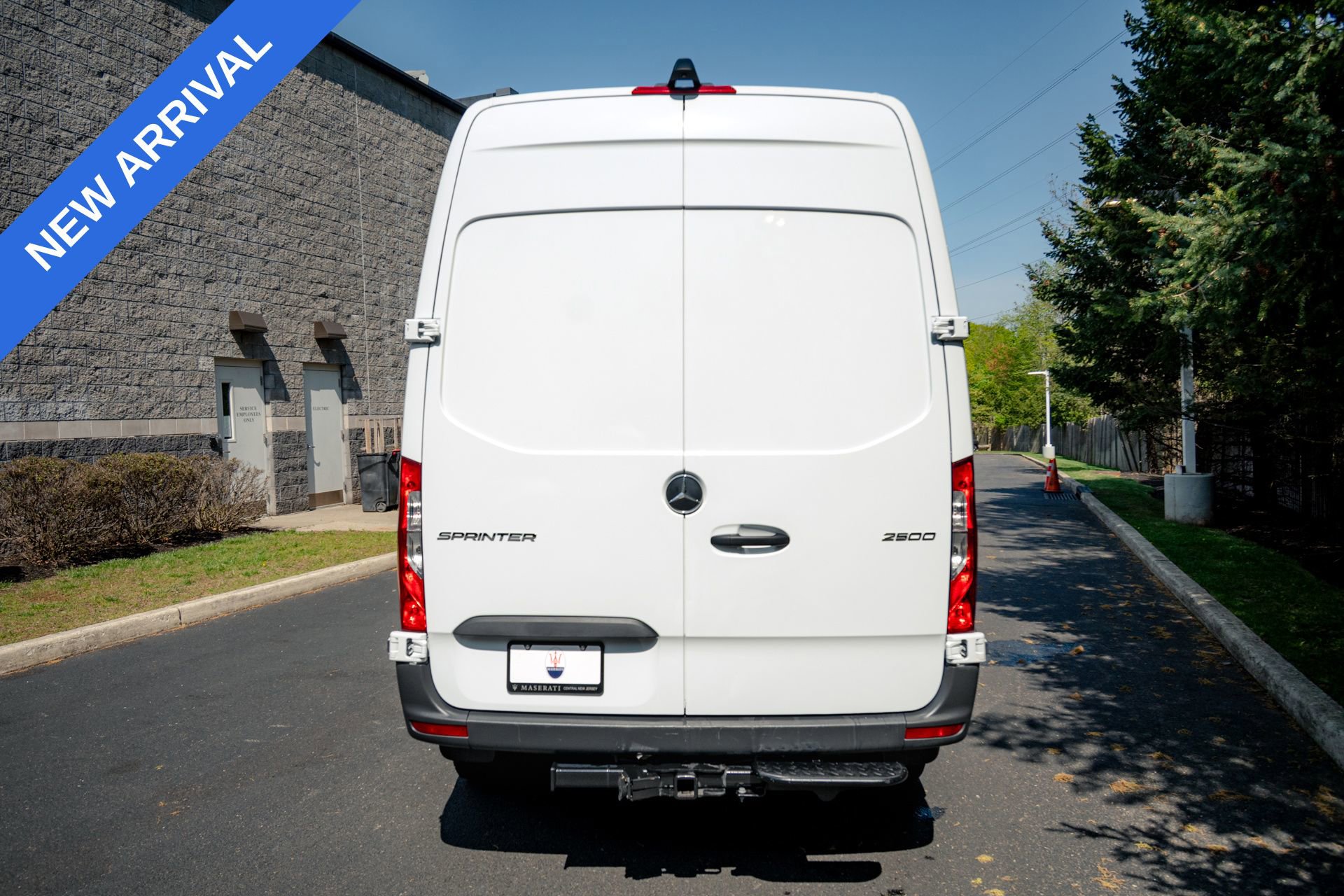 Used 2025 Mercedes-Benz Sprinter 2500 image 4