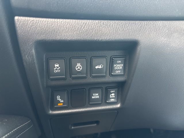 Used 2016 Nissan Pathfinder SL w/ SL Premium Package image 18