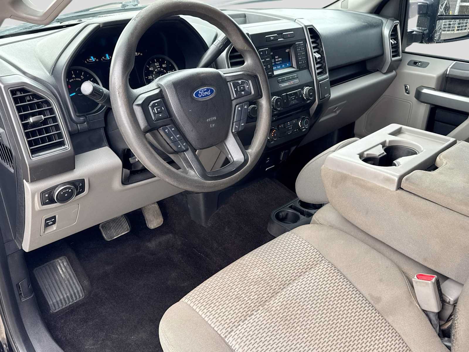 Used 2017 Ford F150 XLT AWD/4WD image 2