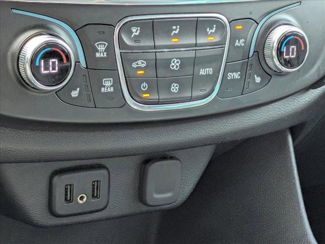 Used 2023 Chevrolet Traverse LT image 14