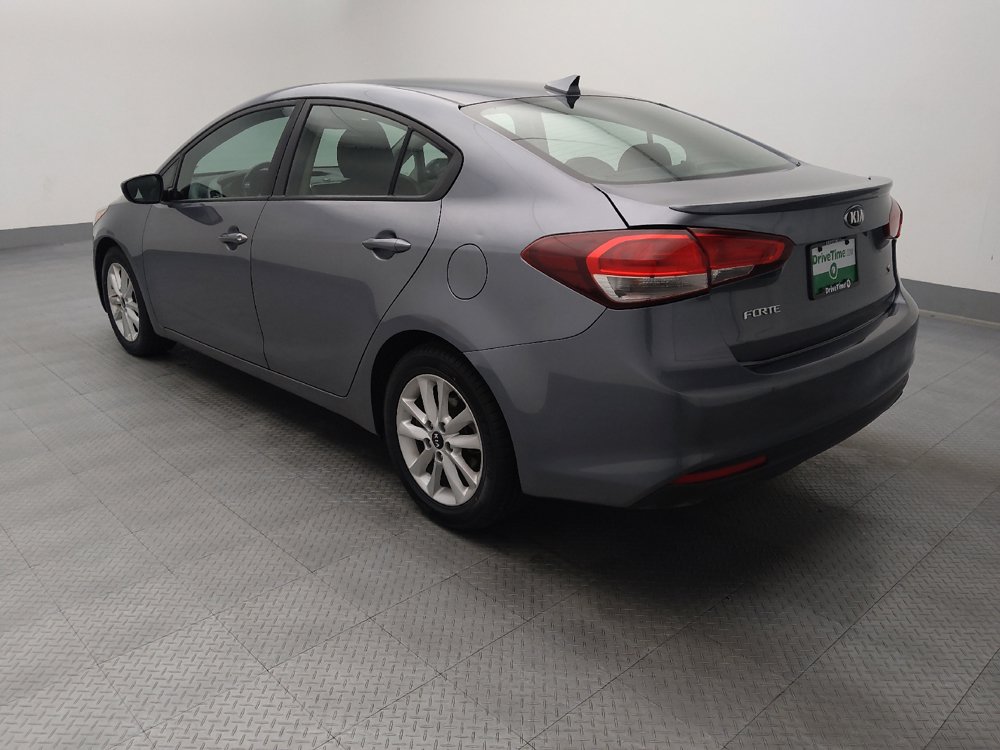 Used 2017 Kia Forte S FWD image 5