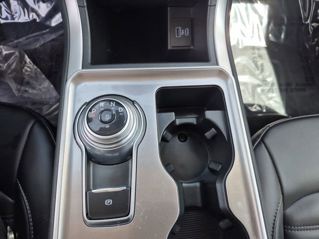 Used 2024 Ford Edge SEL image 10