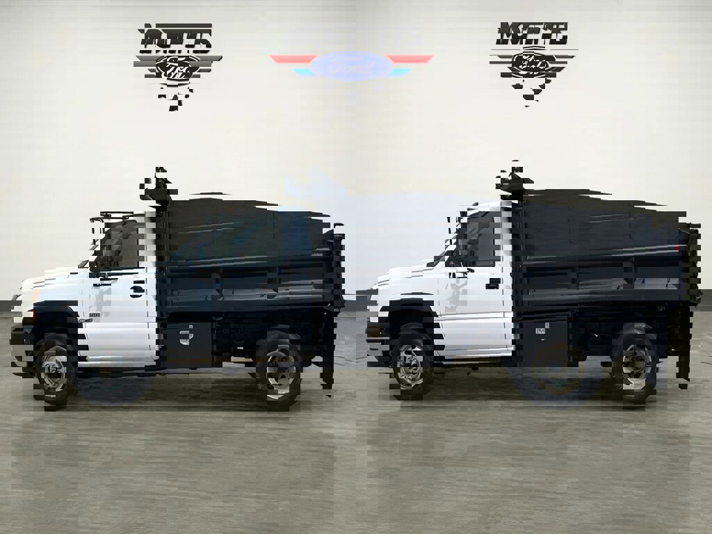 Used 2006 Chevrolet Silverado 3500 W/T w/ Snow Plow Prep Package image 8