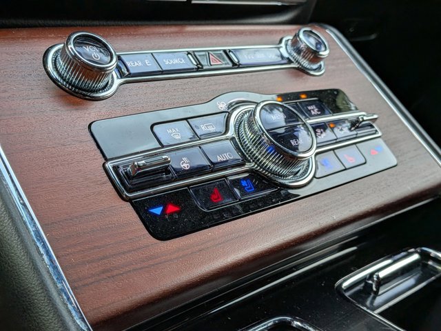 Used 2022 Lincoln Aviator Reserve w/ Elements Package Plus image 9