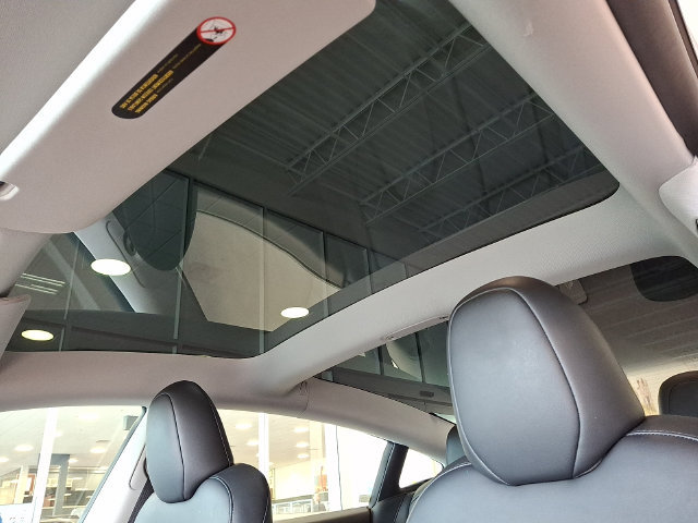 Used 2023 Tesla Model 3 Standard Range RWD image 16
