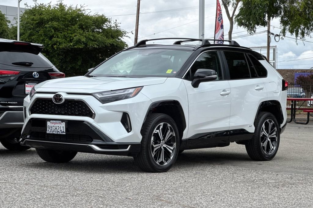 Certified 2025 Toyota RAV4 XSE w/ Weather Package AWD/4WD image 7