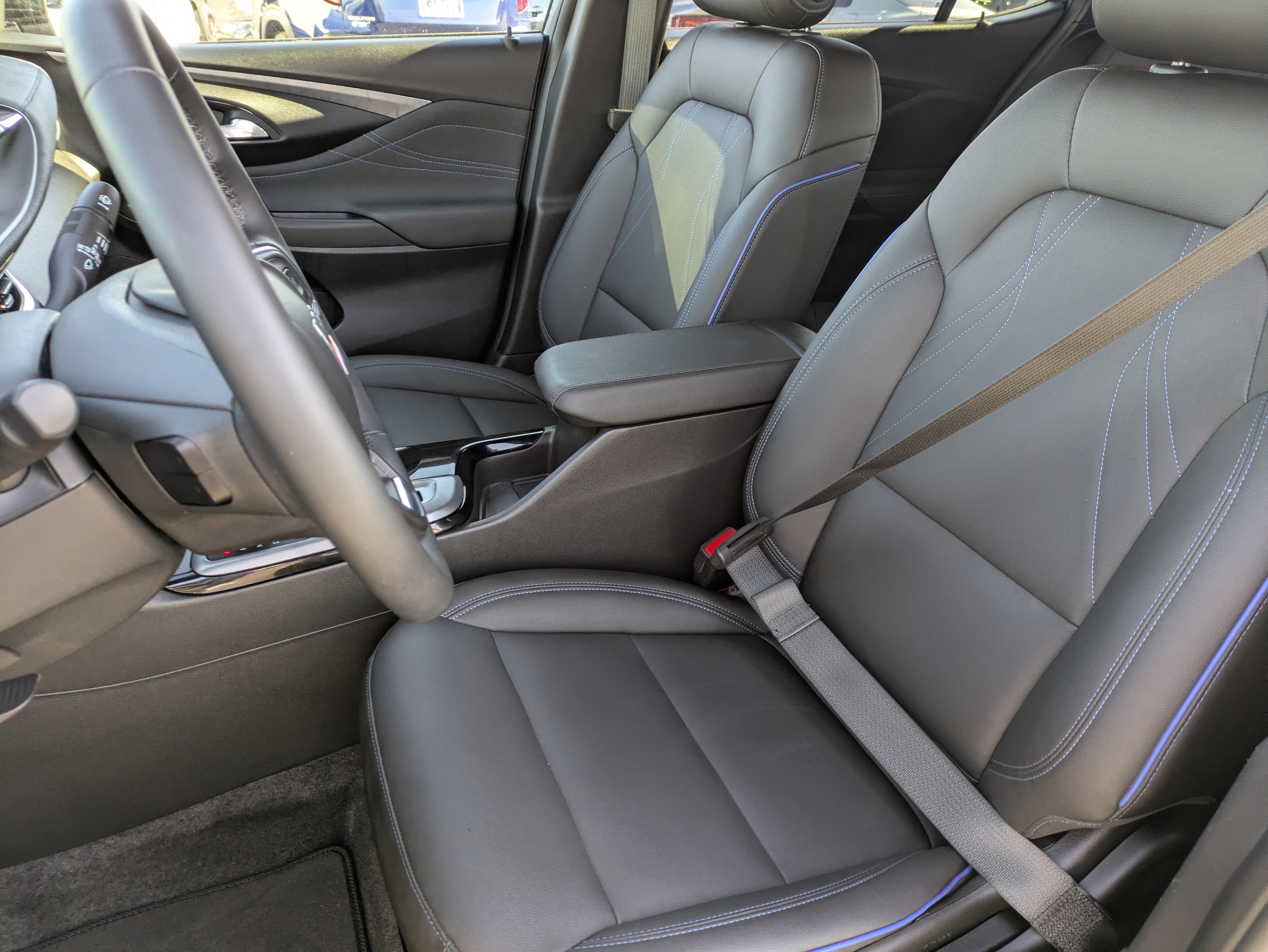 Used 2025 Buick Envista Sport Touring image 26