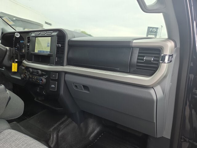 Used 2023 Ford F250 XLT w/ Snow Plow/Camper Package AWD/4WD image 13