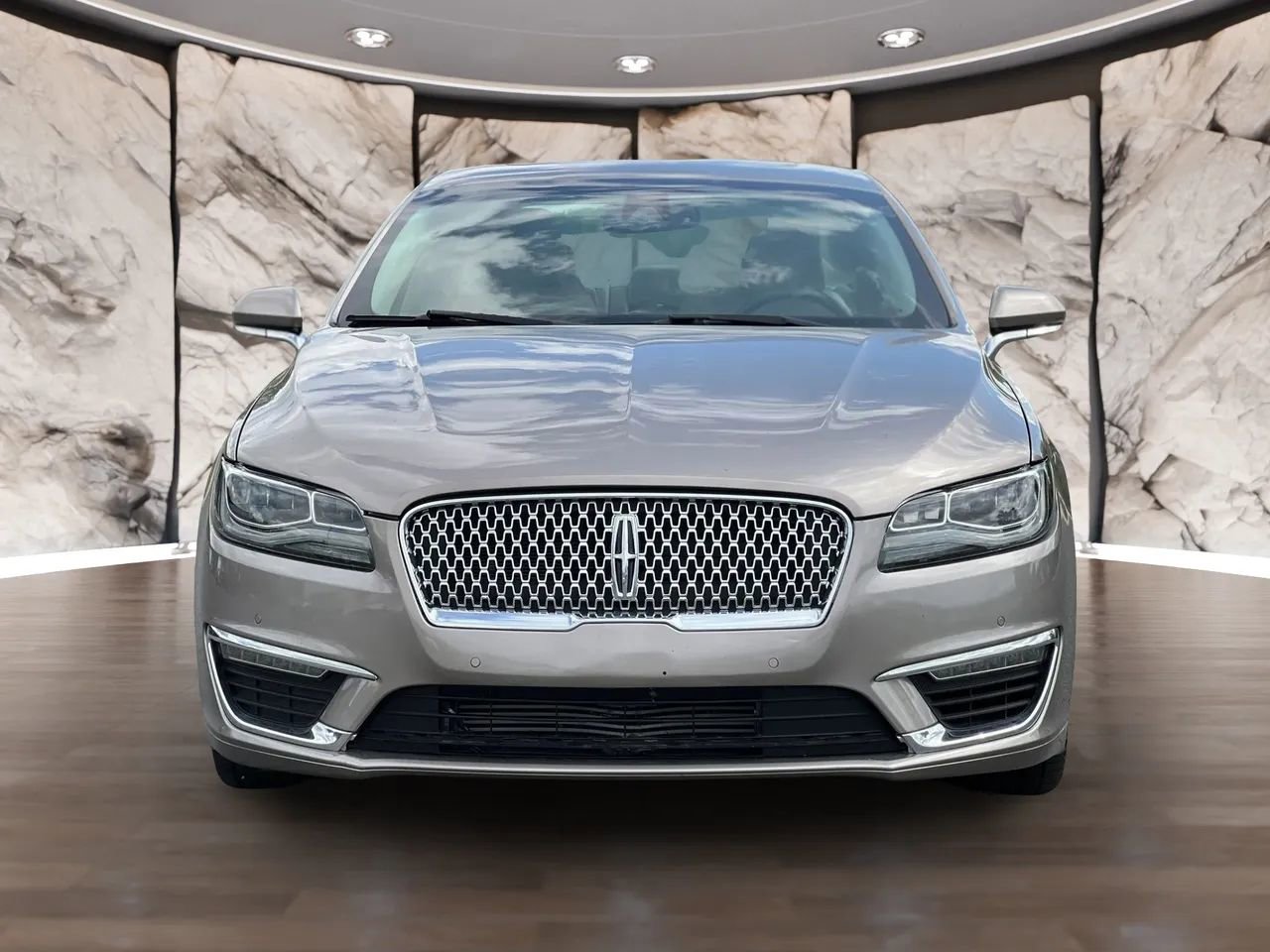 Used 2018 Lincoln MKZ Reserve w/ Luxury Package FWD image 2