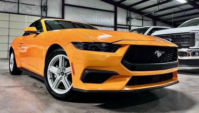 Used 2026 Ford Mustang Premium RWD image 1