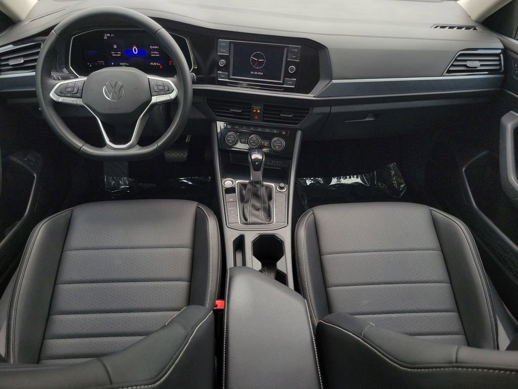 Certified 2023 Volkswagen Jetta SE FWD image 11