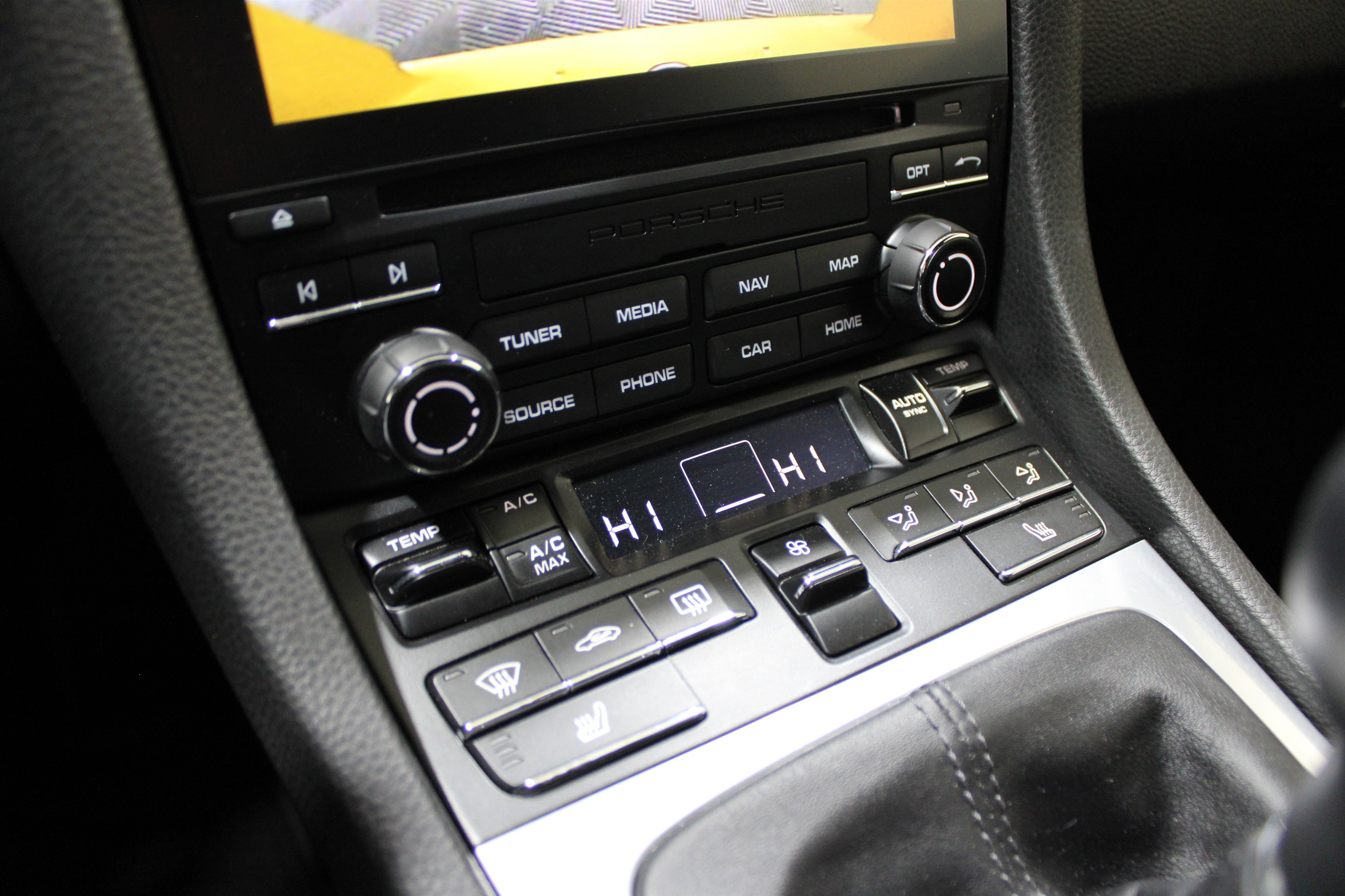 Used 2023 Porsche 718 Boxster w/ Sport Chrono Package image 21