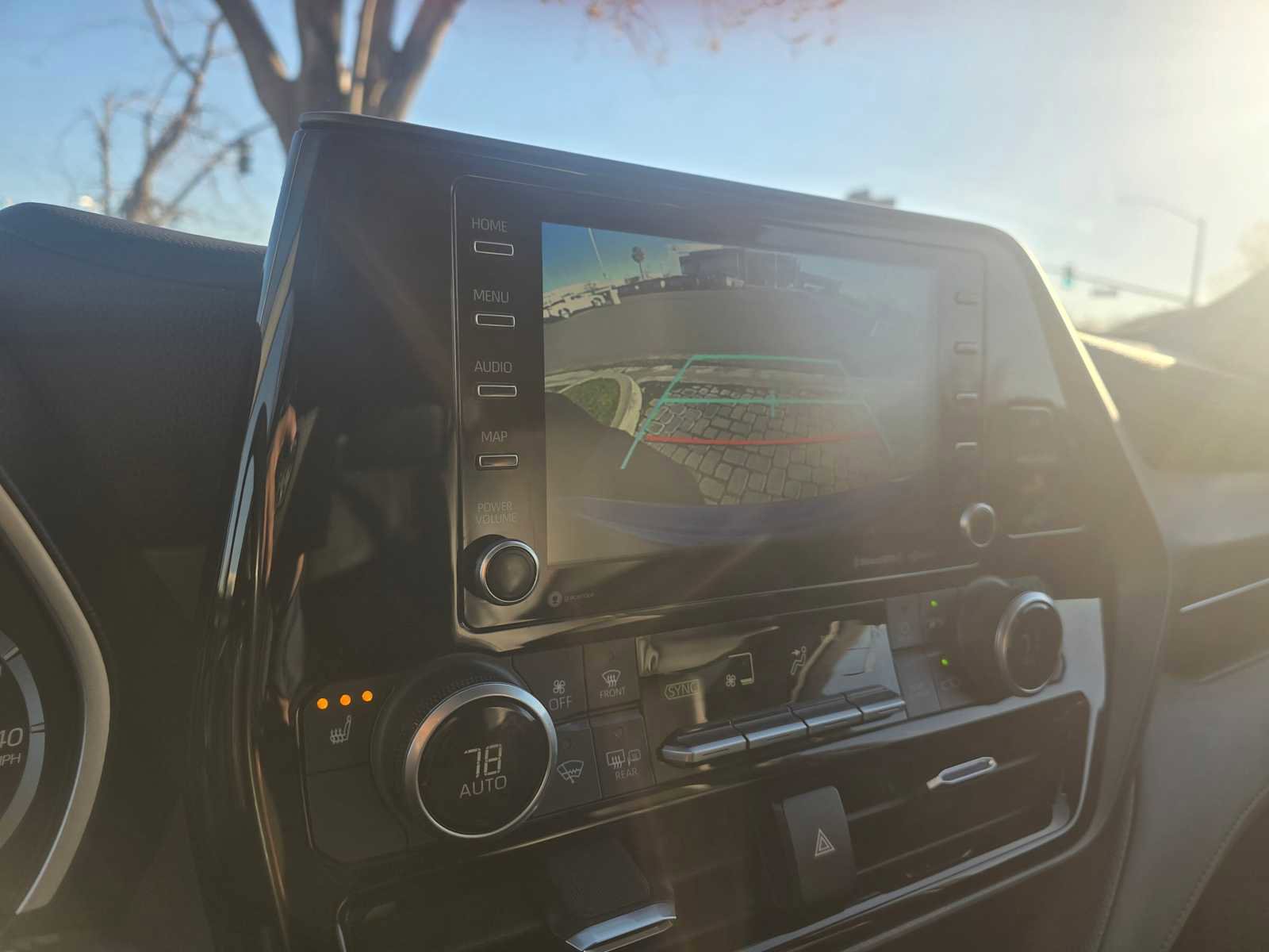 Used 2021 Toyota Highlander XLE image 28