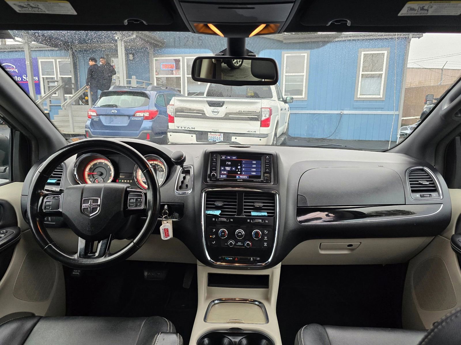 Used 2018 Dodge Grand Caravan SXT FWD image 12