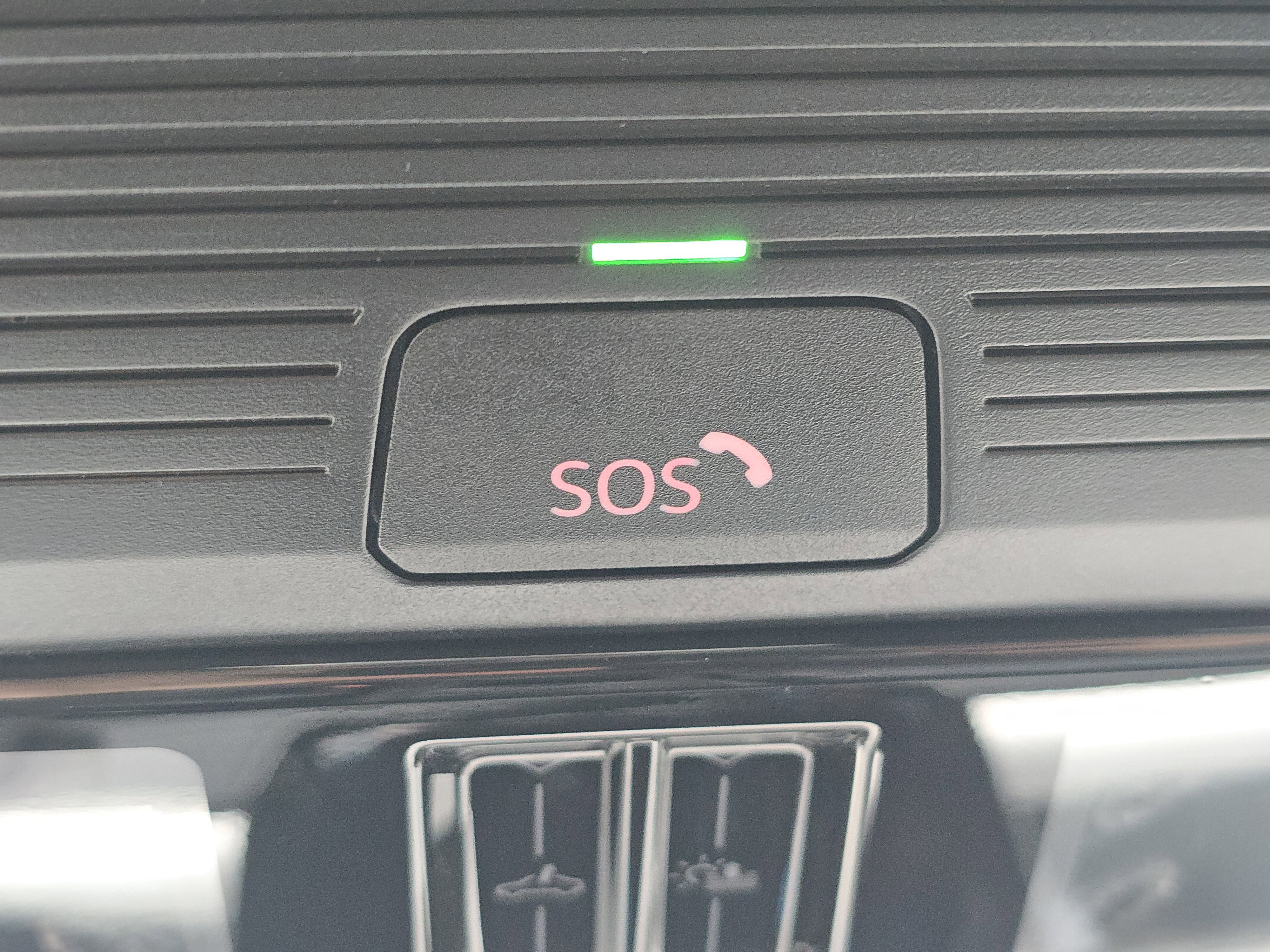 New 2026 Volkswagen Tiguan SE R-Line image 26