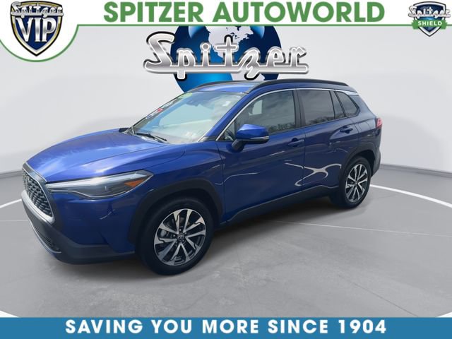 Certified 2022 Toyota Corolla Cross XLE AWD/4WD image 4