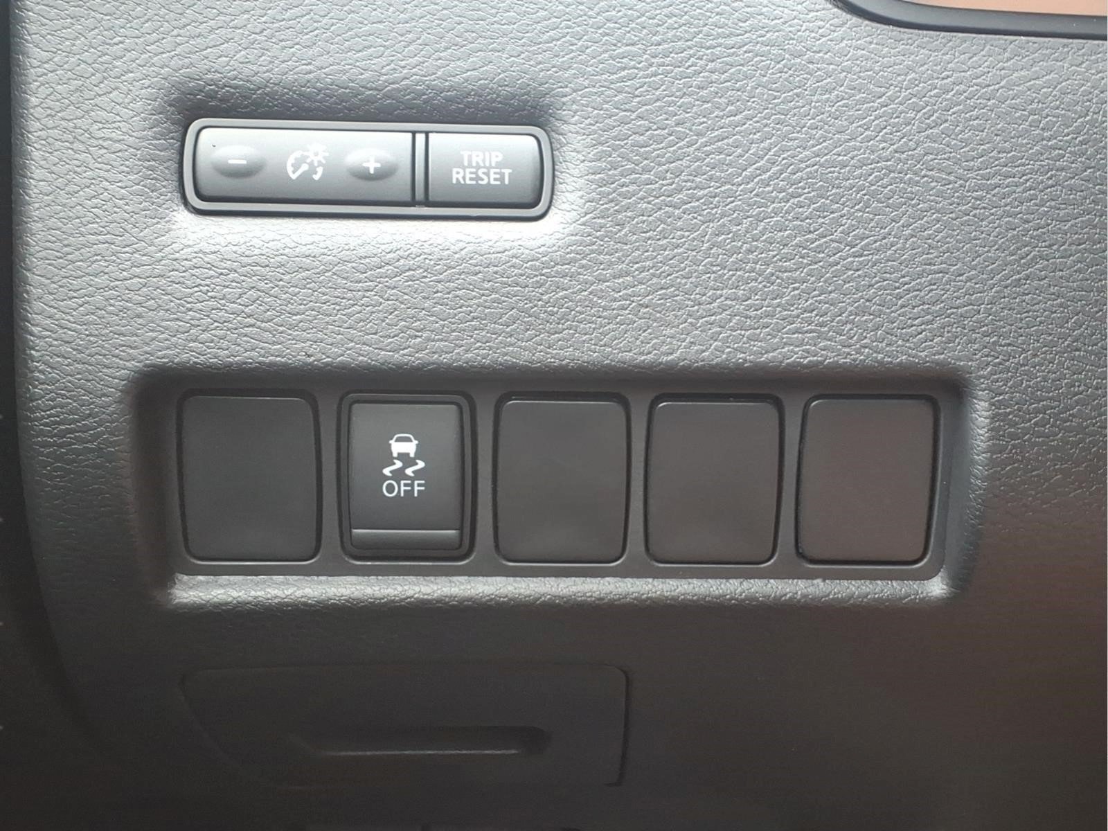 Certified 2018 Nissan Murano SV AWD/4WD image 24