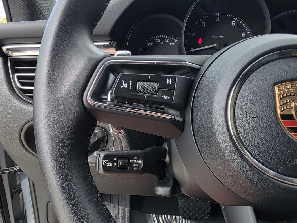 Certified 2026 Porsche Macan AWD/4WD image 14