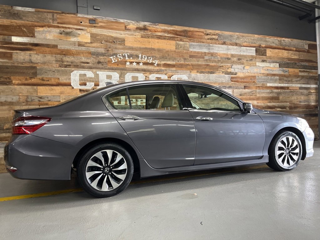 Used 2017 Honda Accord Touring image 44