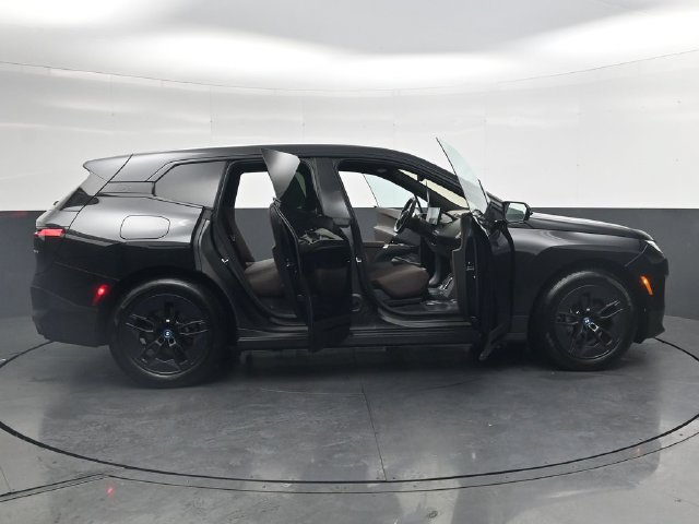Certified 2024 BMW iX xDrive50 w/ Convenience Package AWD/4WD image 39