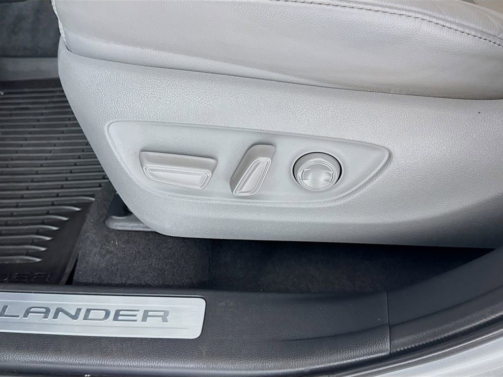 Used 2022 Toyota Highlander Limited image 20