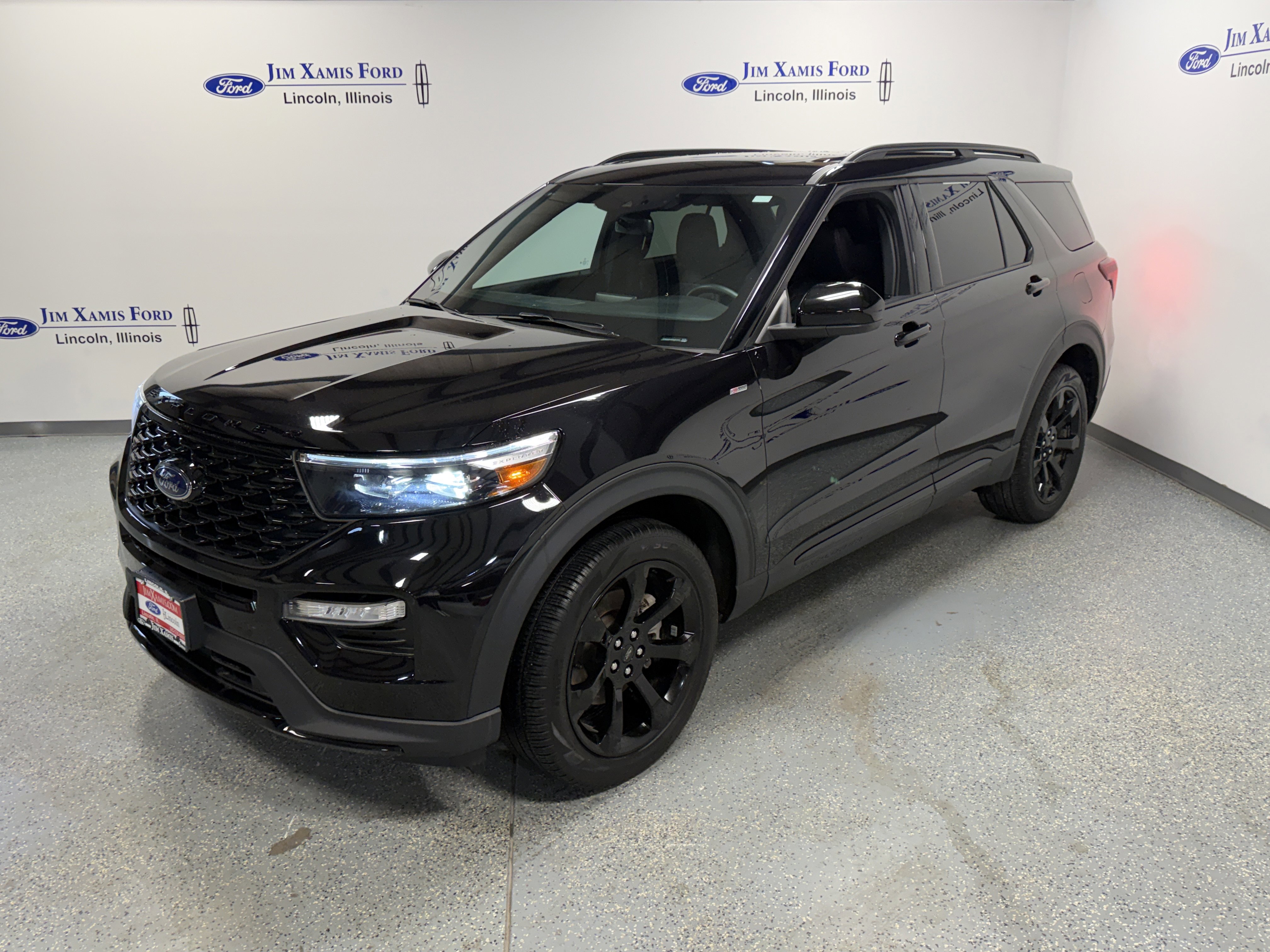 Used 2024 Ford Explorer ST-Line w/ Class IV Trailer Tow Package image 3