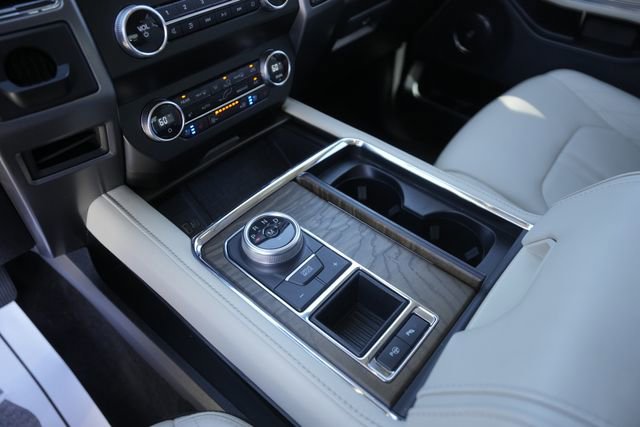 Used 2021 Ford Expedition Platinum image 28