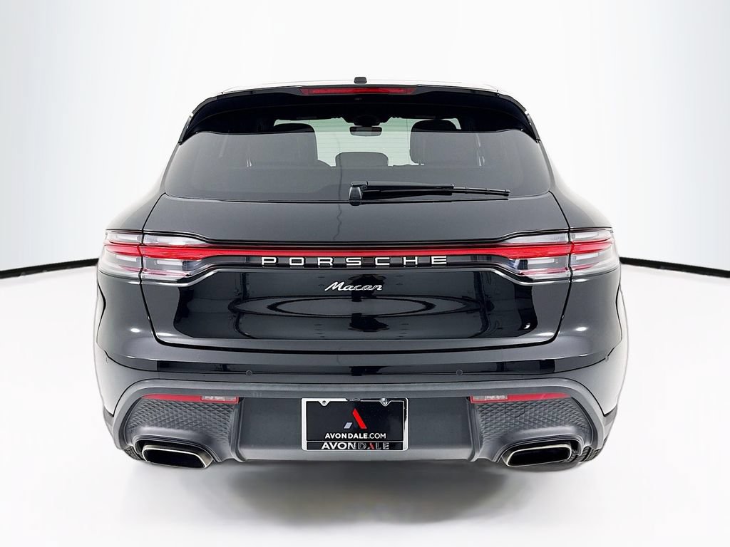 Certified 2022 Porsche Macan AWD/4WD image 10
