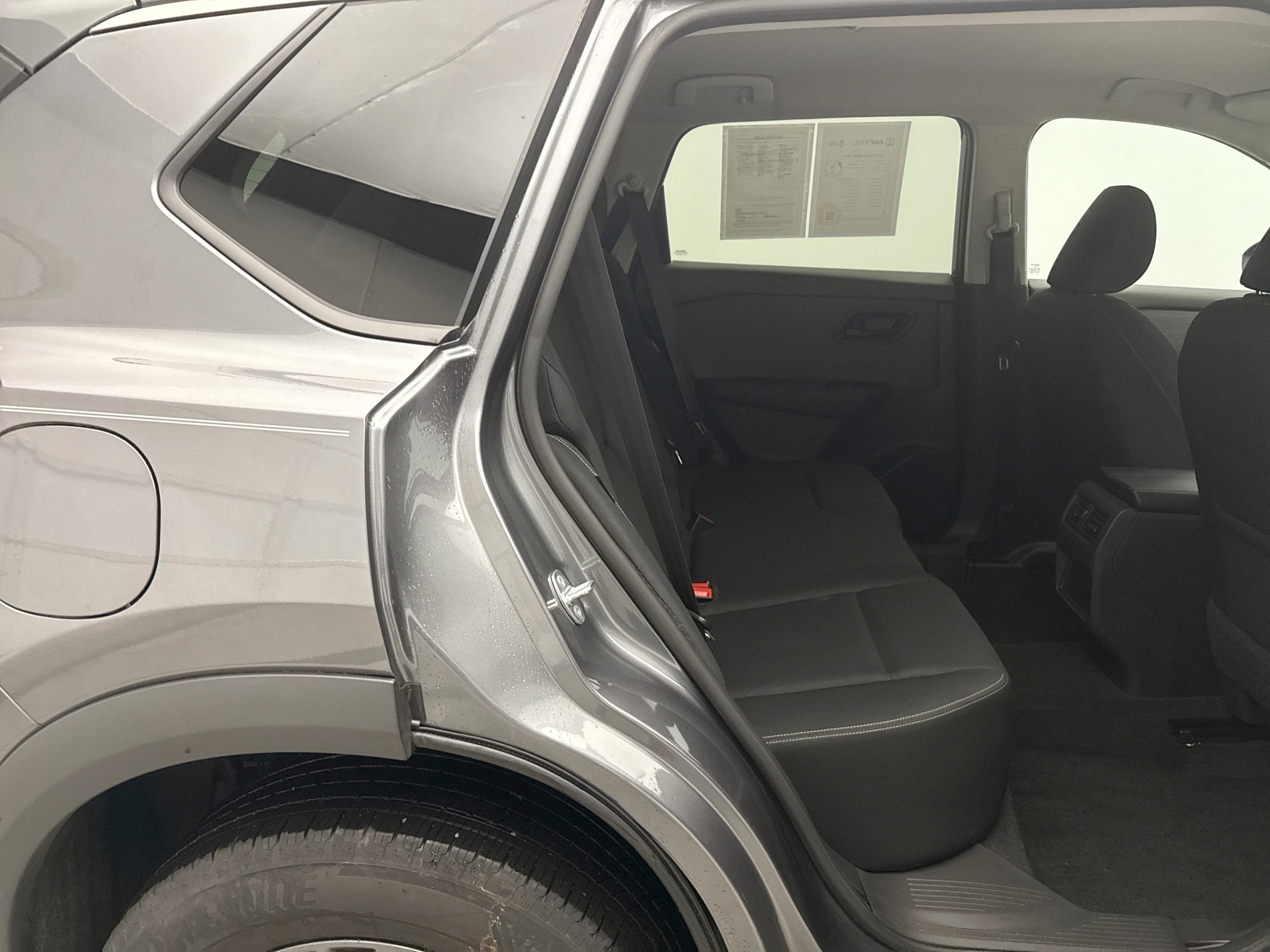 Used 2023 Nissan Rogue S image 17