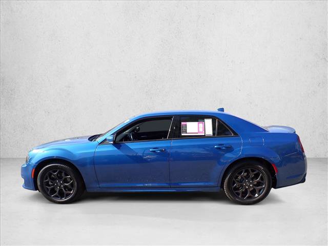 Used 2022 Chrysler 300 Touring L w/ Comfort Group AWD/4WD image 2