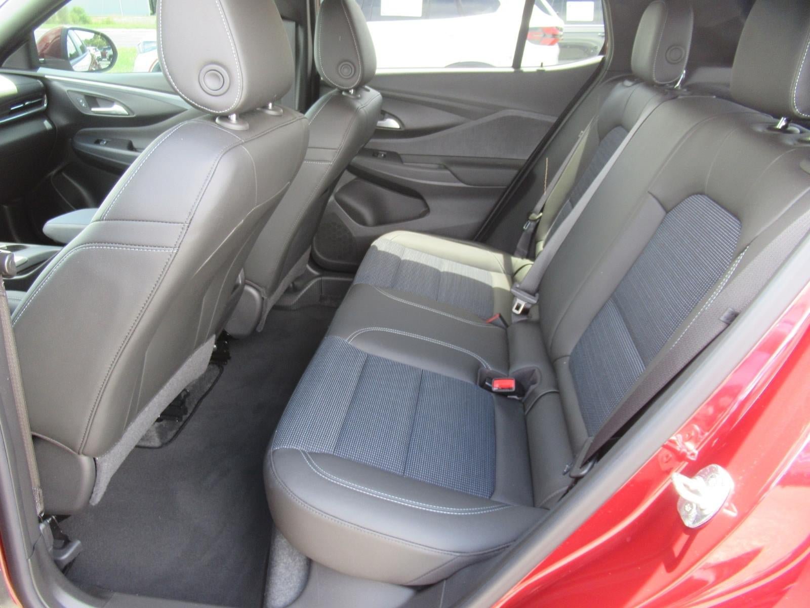 Used 2024 Buick Envista Preferred w/ Convenience I Package FWD image 33