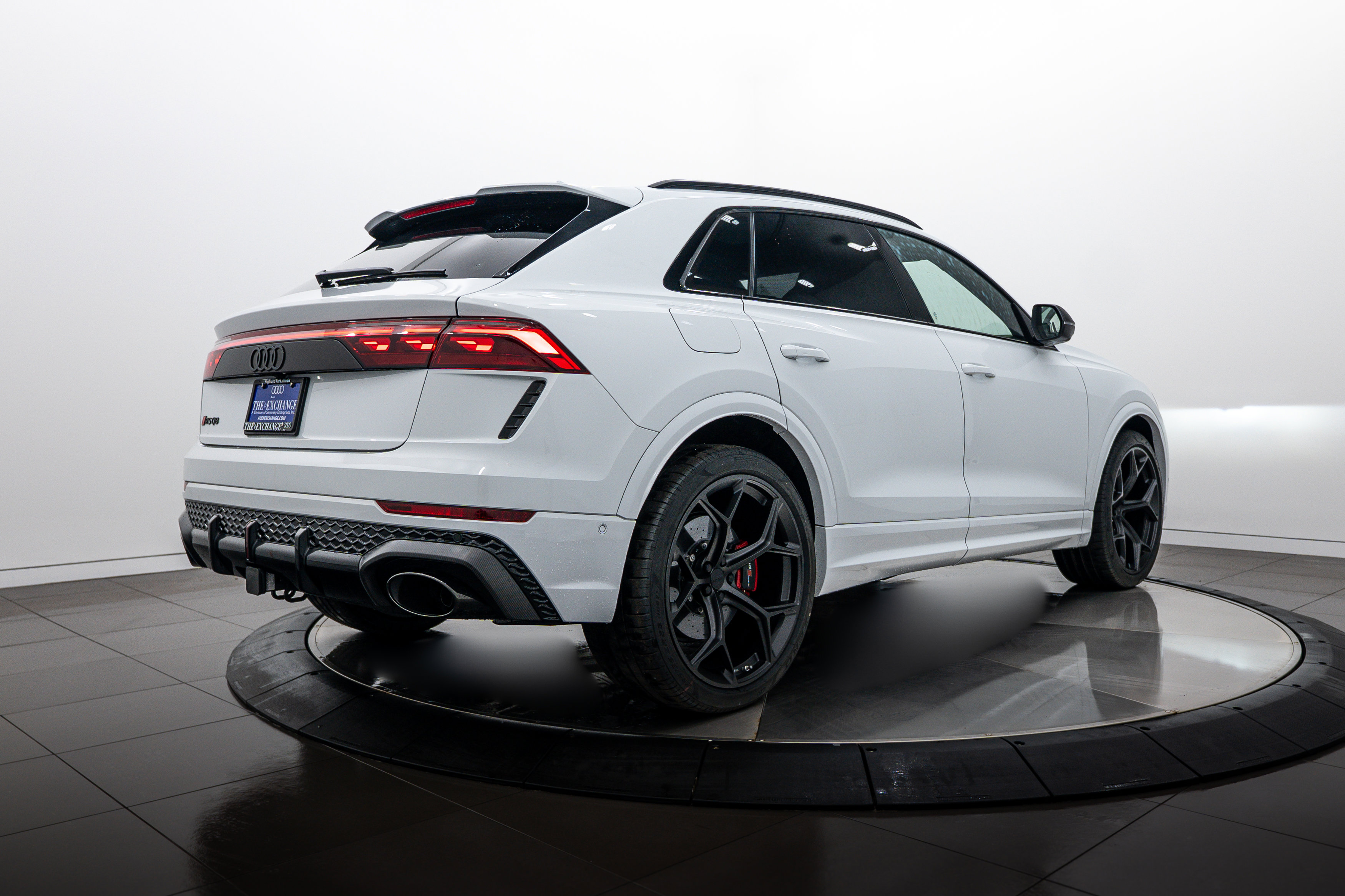 New 2026 Audi RS Q8 performance image 4