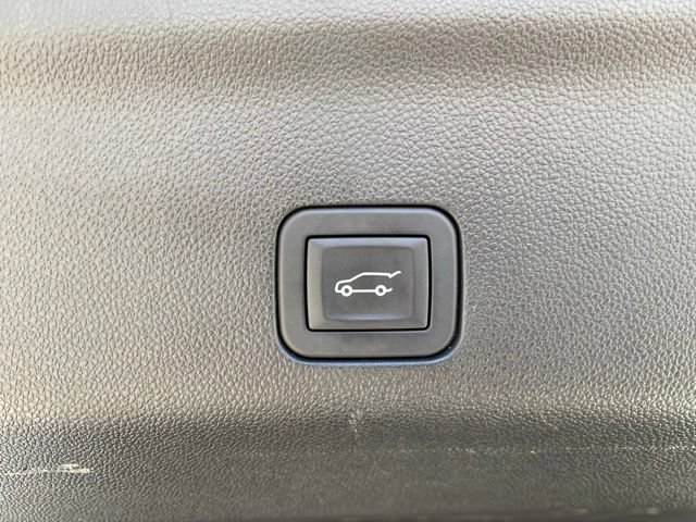 Used 2025 Chevrolet Tahoe Z71 AWD/4WD image 5