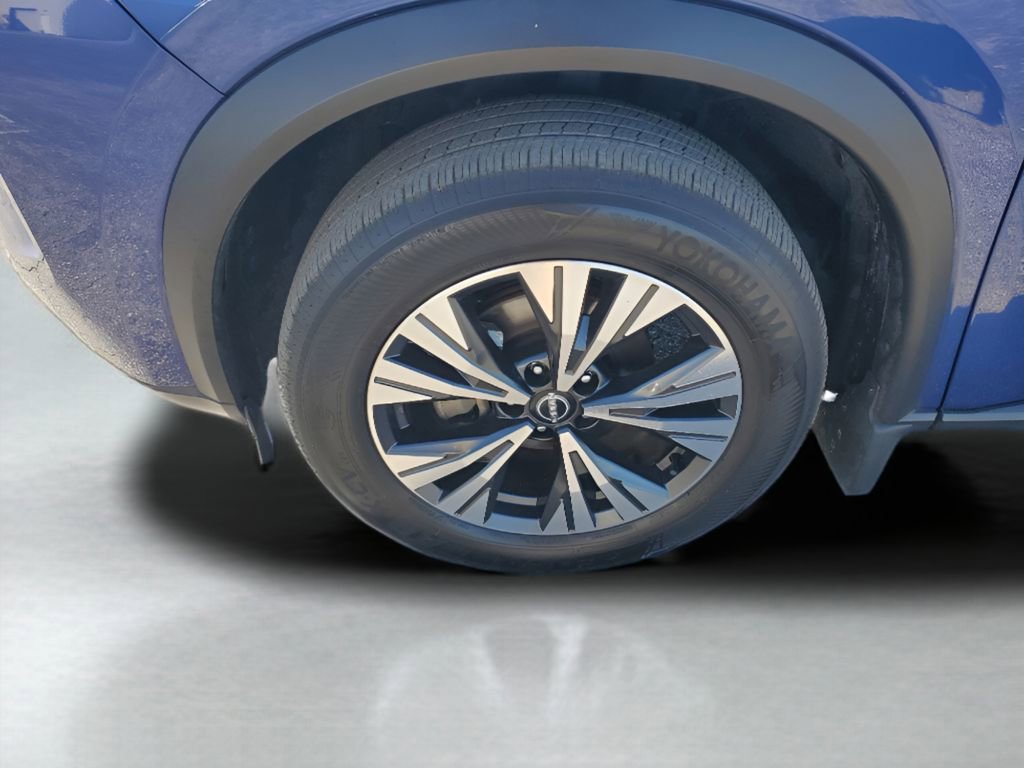 Used 2022 Nissan Rogue SV image 13