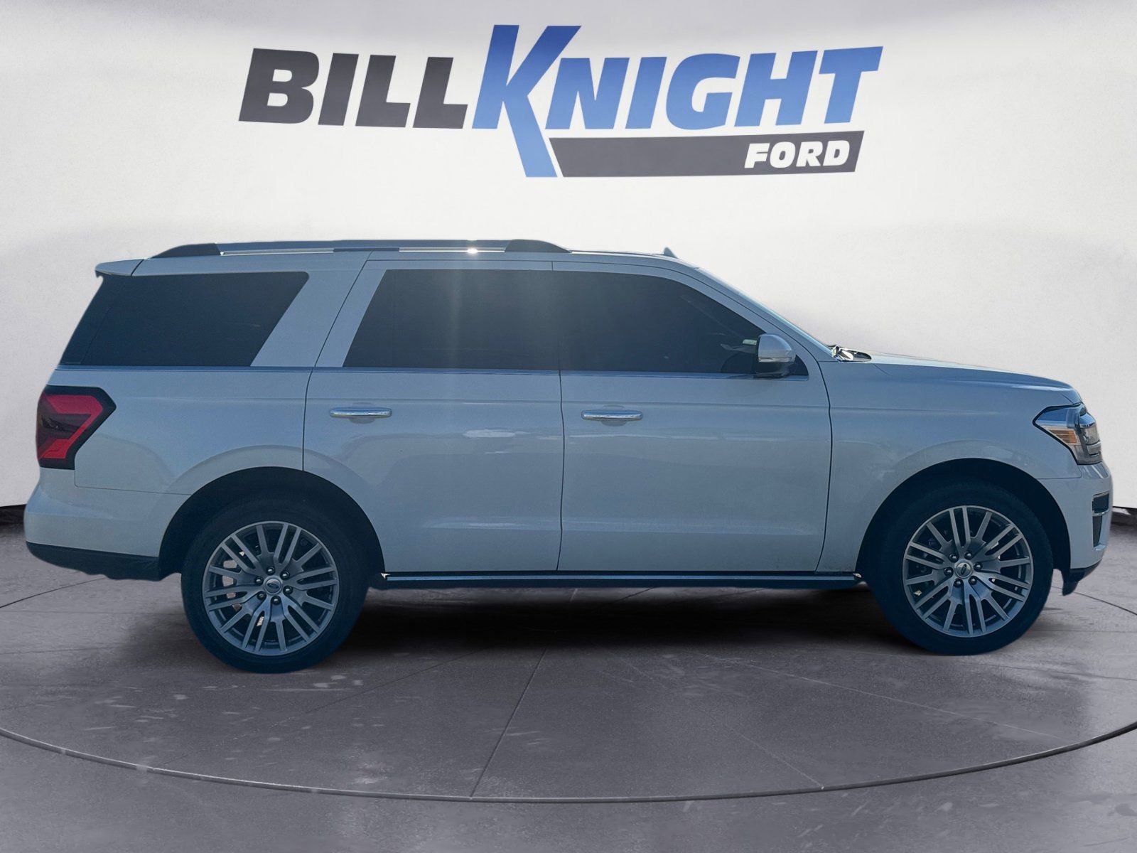 Used 2024 Ford Expedition Limited image 6