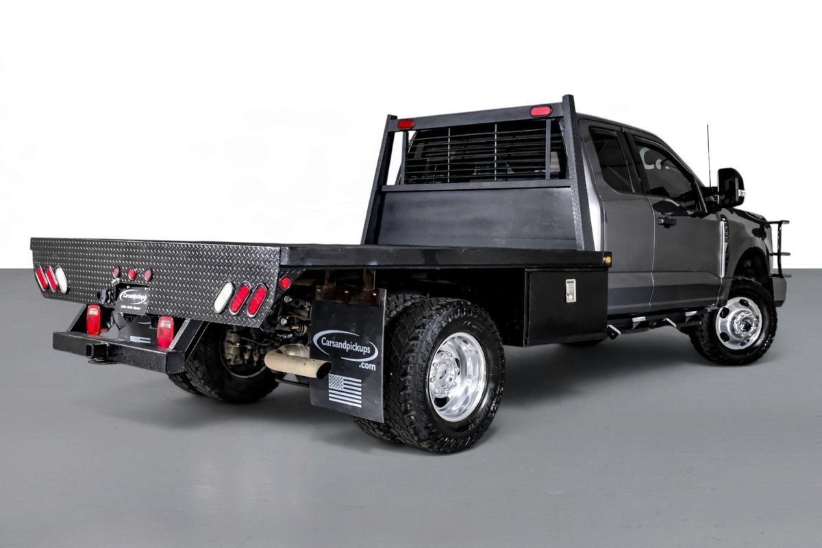 Used 2024 Ford F350 XLT AWD/4WD image 8