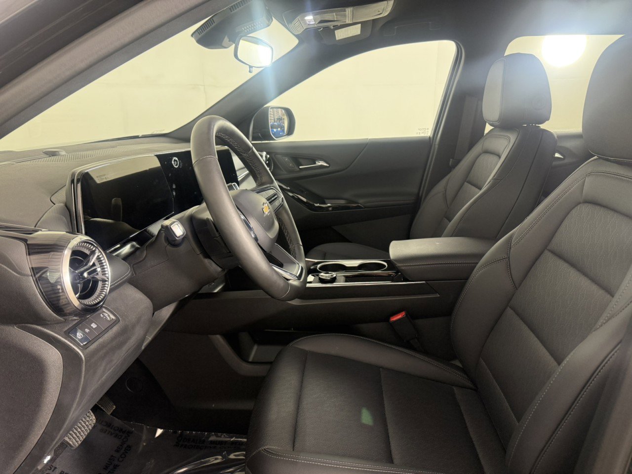 Used 2026 Chevrolet Equinox LT w/ Convenience Package II image 15