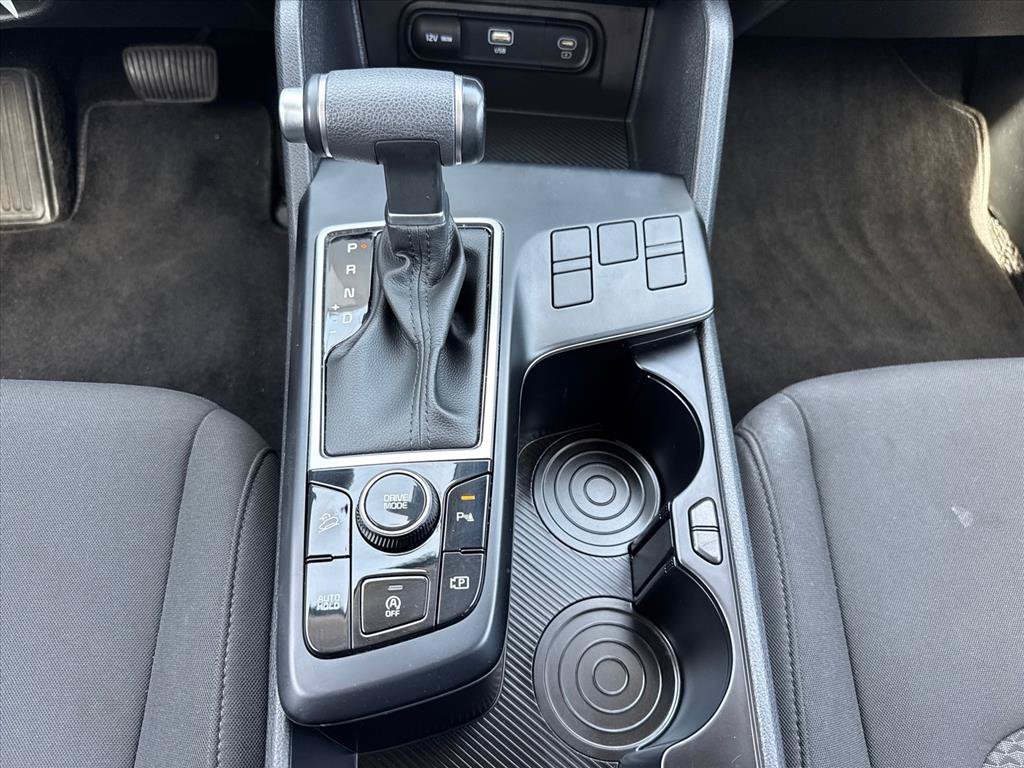 Used 2025 Kia Sportage LX FWD image 16