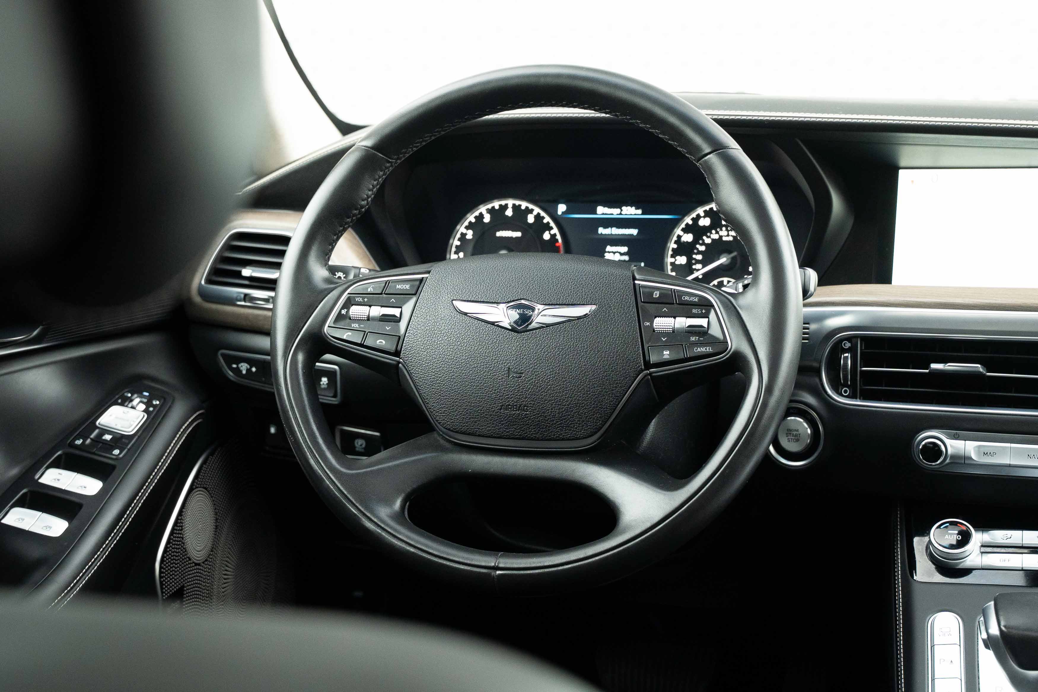 Used 2021 Genesis G90 3.3T Premium AWD/4WD image 9