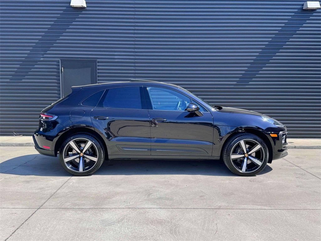 New 2025 Porsche Macan AWD/4WD image 9