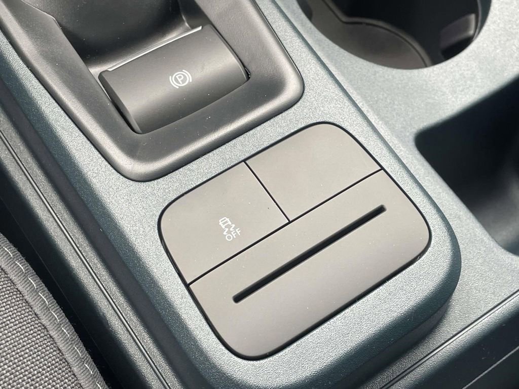 New 2025 Ford Maverick XL image 7