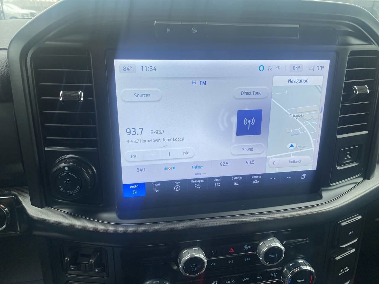 Used 2025 Ford F150 Lariat w/ FX4 Off-Road Package image 31